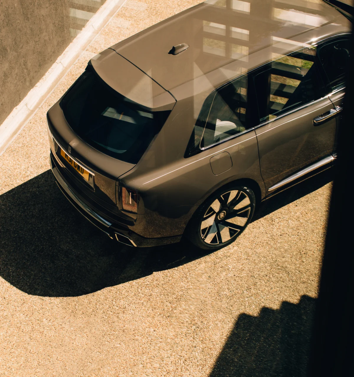 Rolls-Royce Cullinan – nhìn từ trên cao