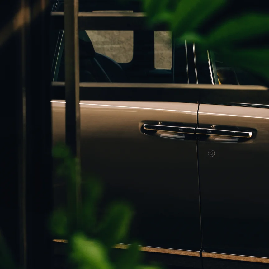 Rolls-Royce Cullinan – tay nắm cửa
