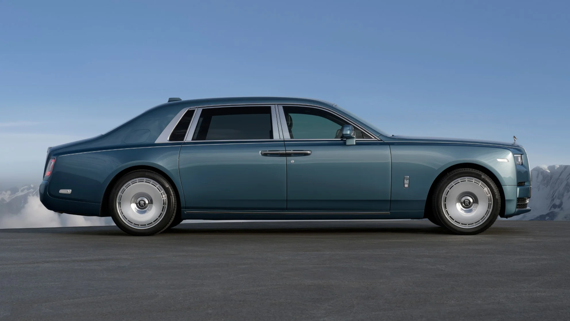 Rolls-Royce Phantom – bản màu xanh