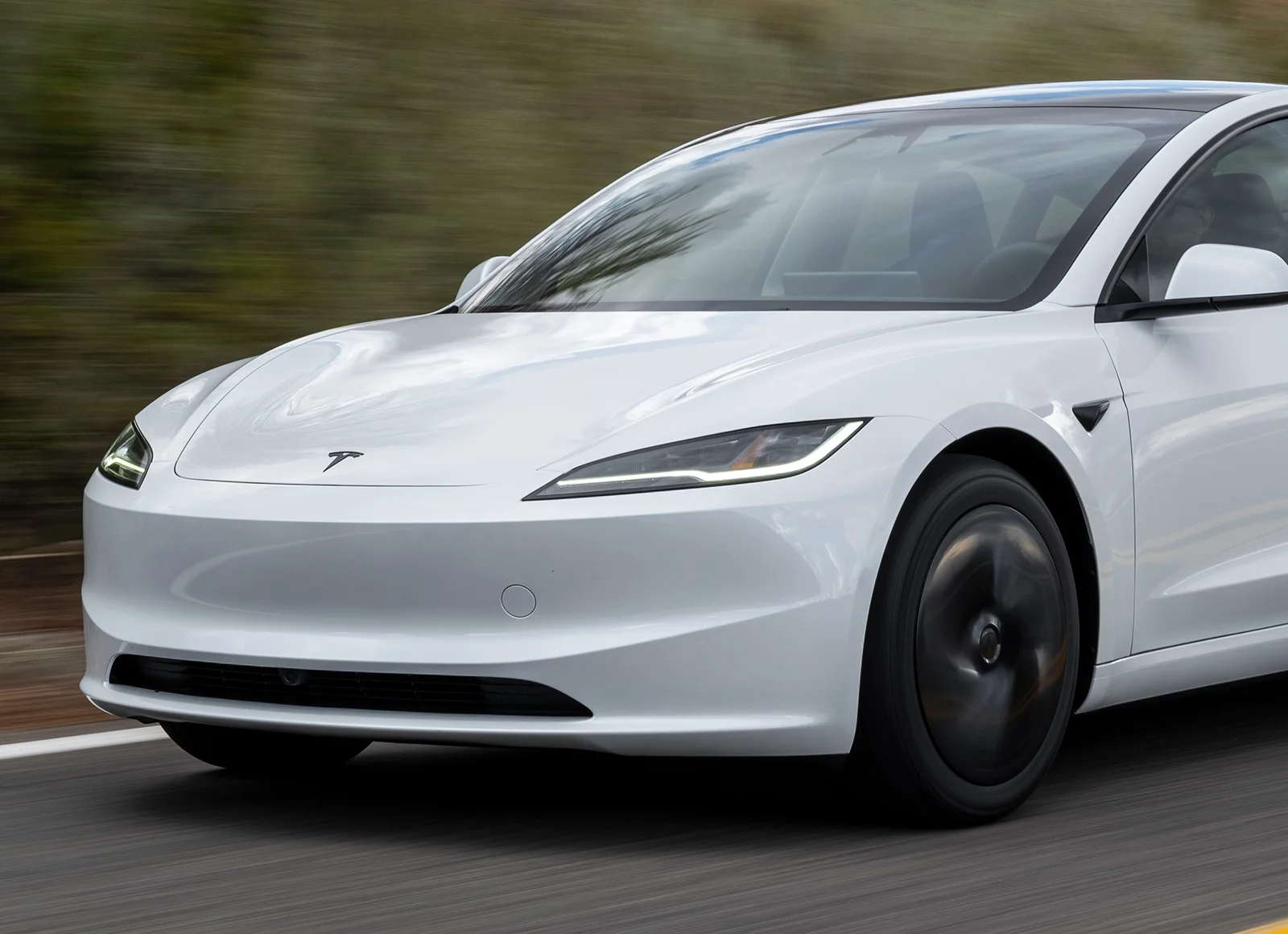Tesla Model 3 – góc nghiêng trước