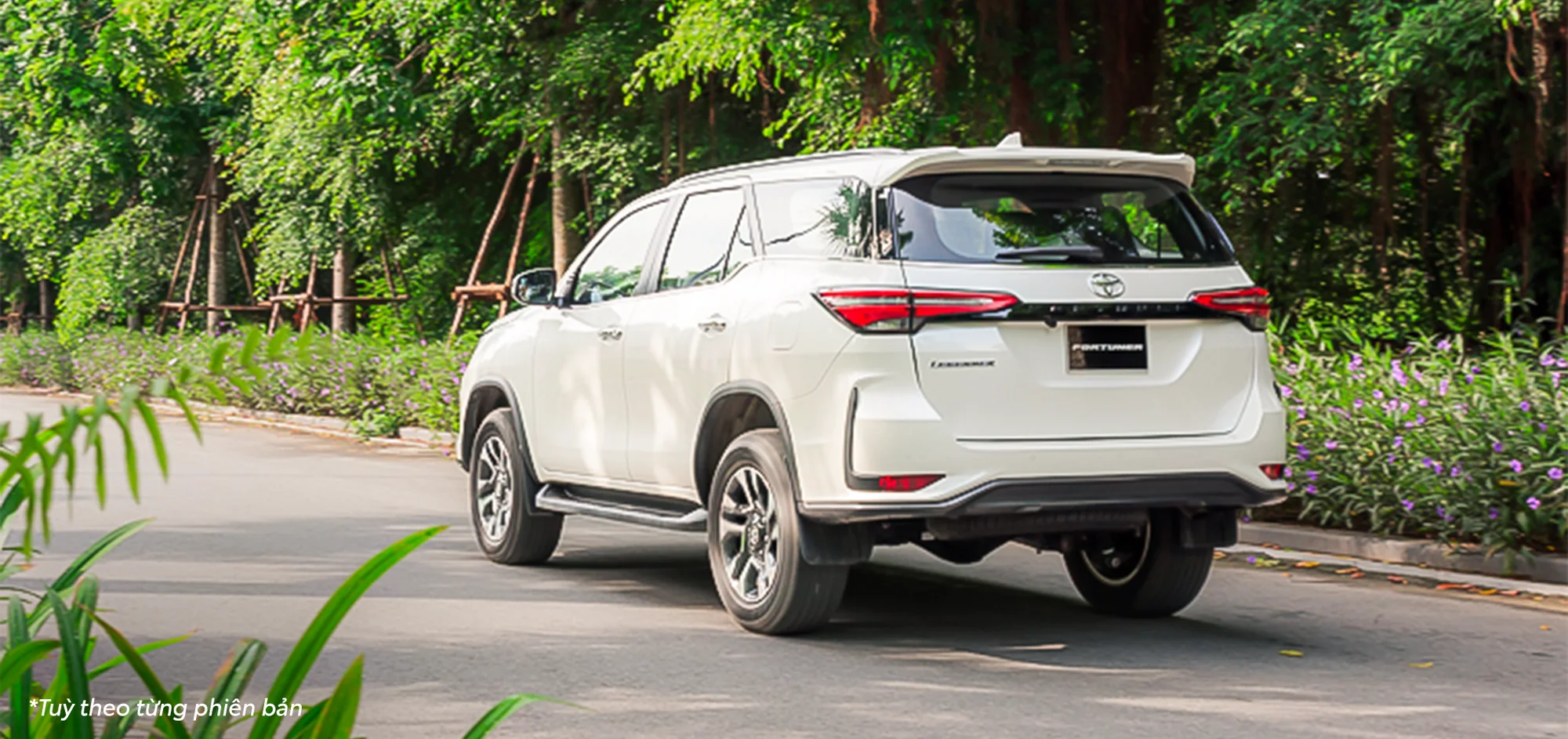 Toyota Fortuner – góc nghiêng trước