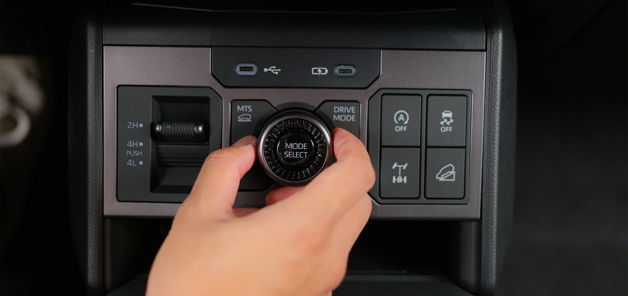 Toyota Hilux – chi tiết