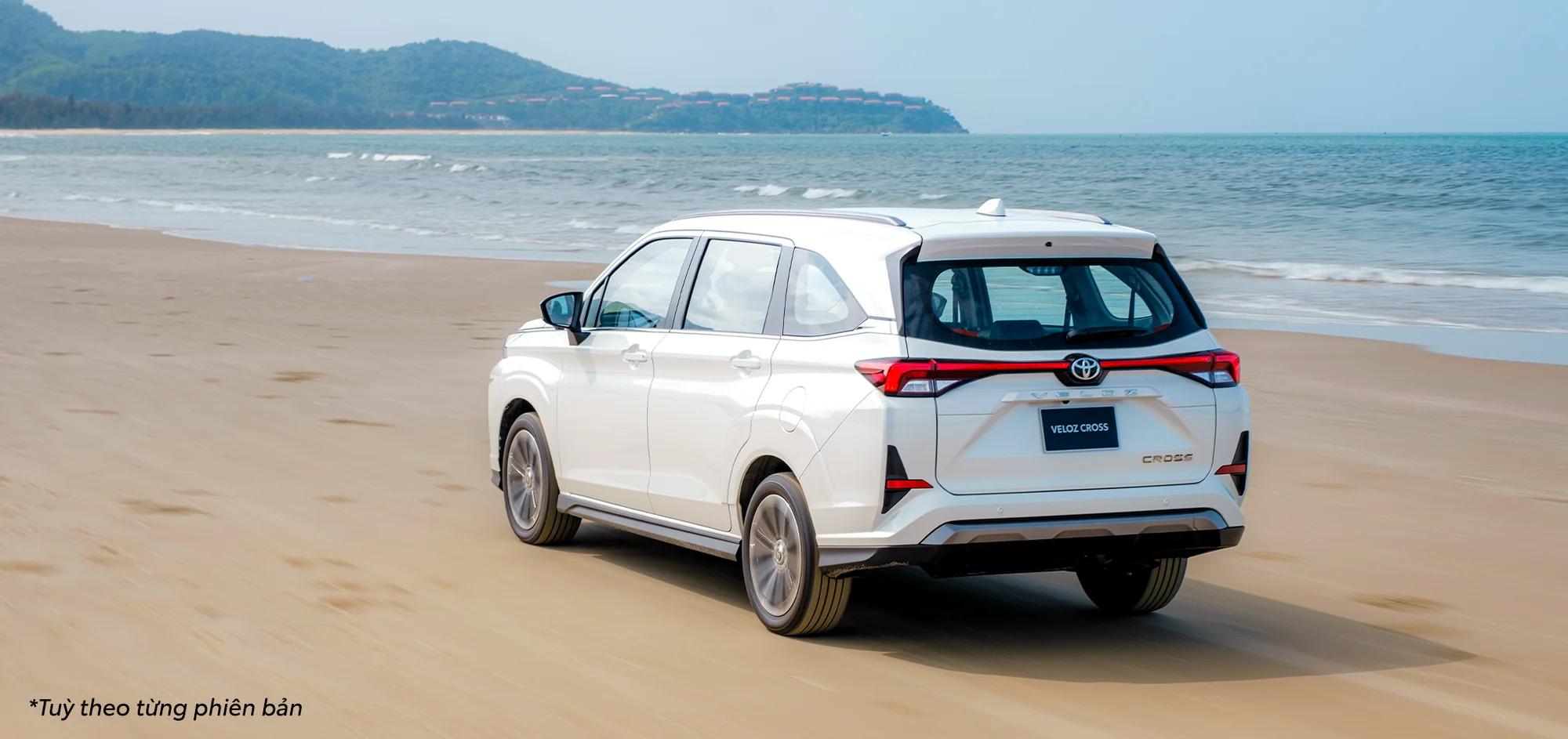 Toyota Veloz Cross – góc nghiêng sau