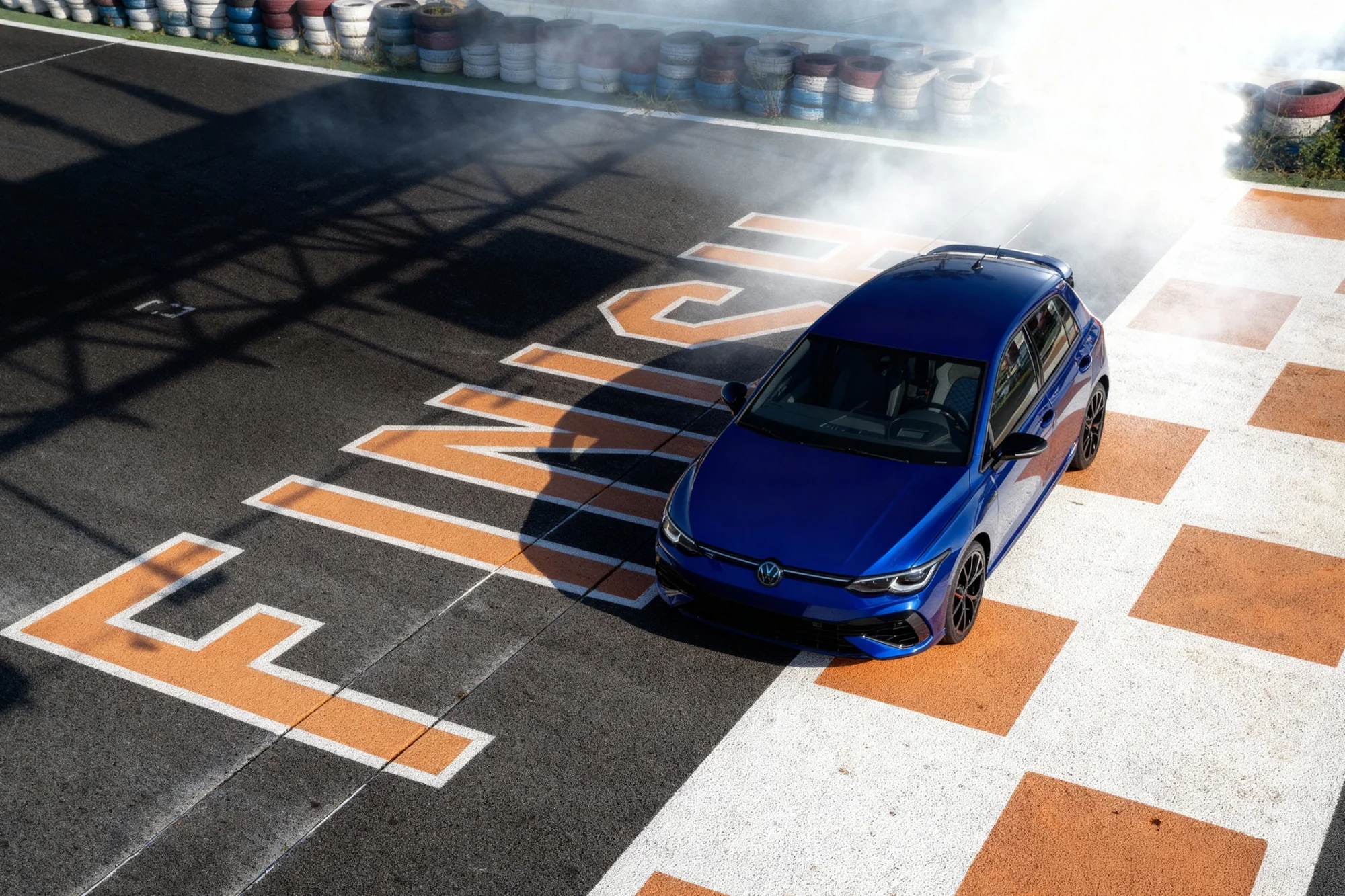 Volkswagen Golf R – vận hành trên đường đua