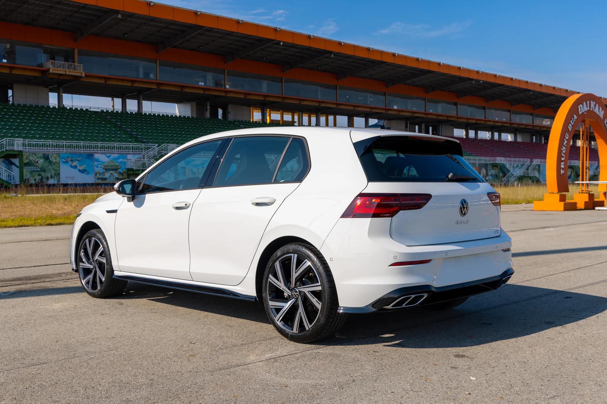 Volkswagen Golf – góc nghiêng sau