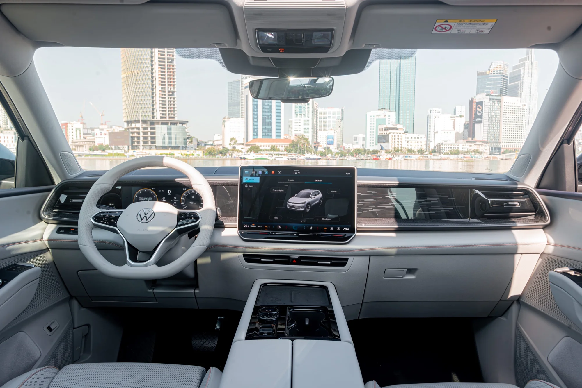 Volkswagen Teramont Pro – khoang lái