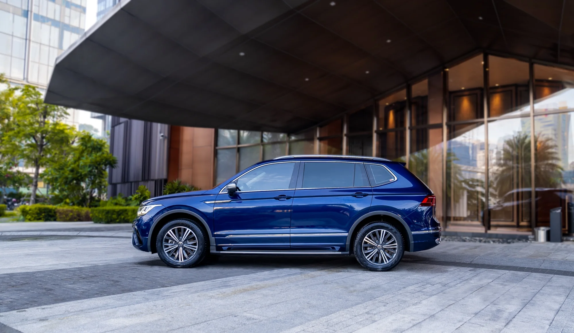 Volkswagen Tiguan – thân xe nhìn ngang