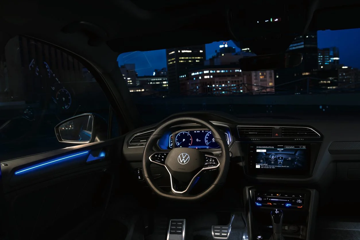 Volkswagen Tiguan – đèn viền nội thất