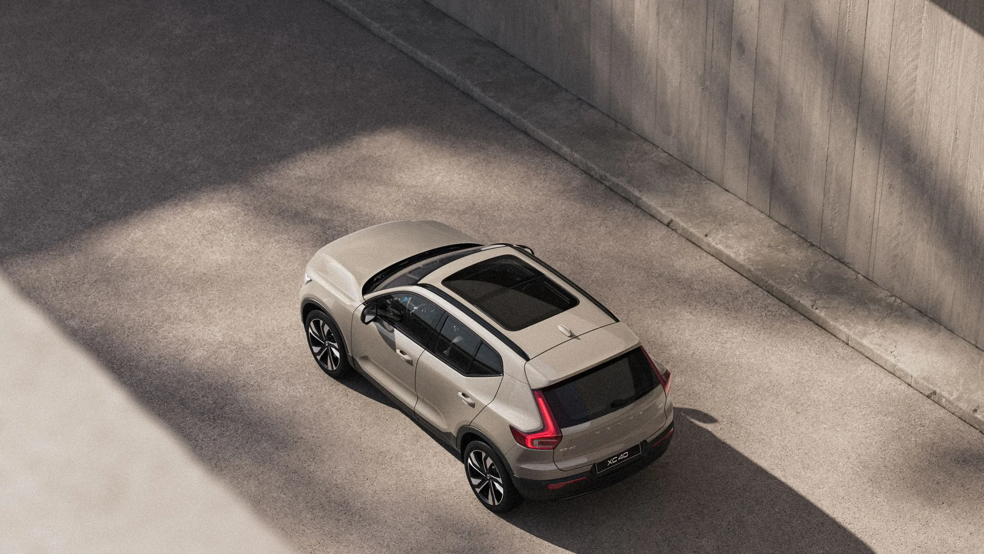 Volvo XC40 – nhìn từ trên cao