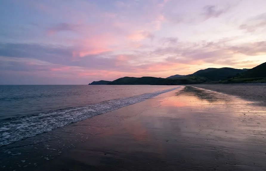 Best Sunset Views in Da Nang (The Beaches Face East)