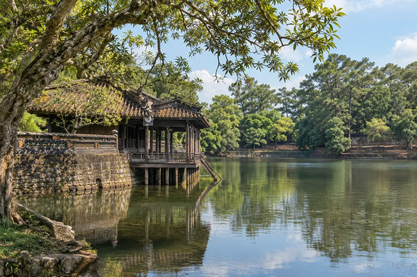 Tu Duc Tomb Hue: Lake, Pavilions and a Practical Visit