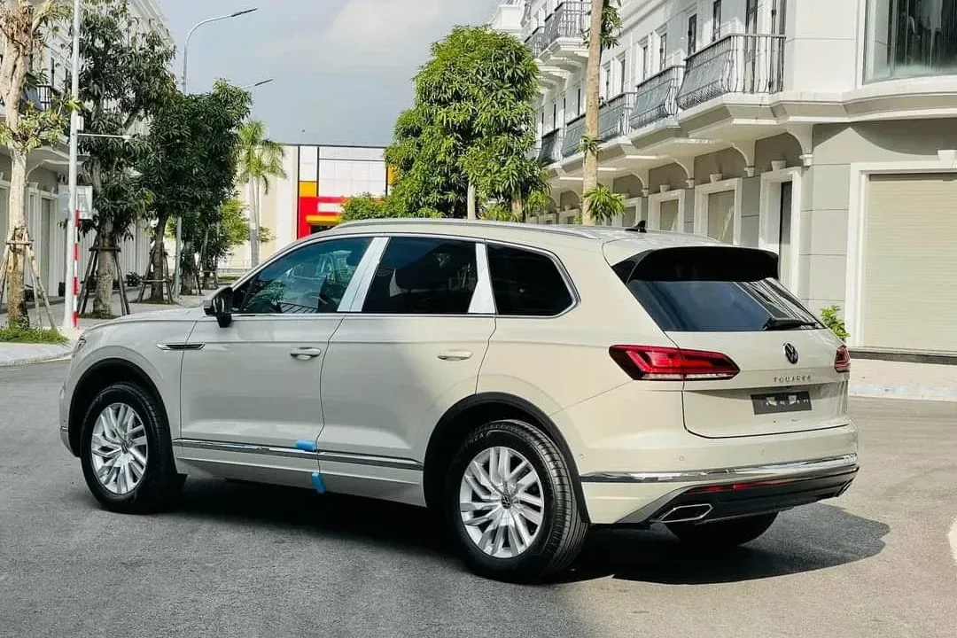 VW Touareg Elegance