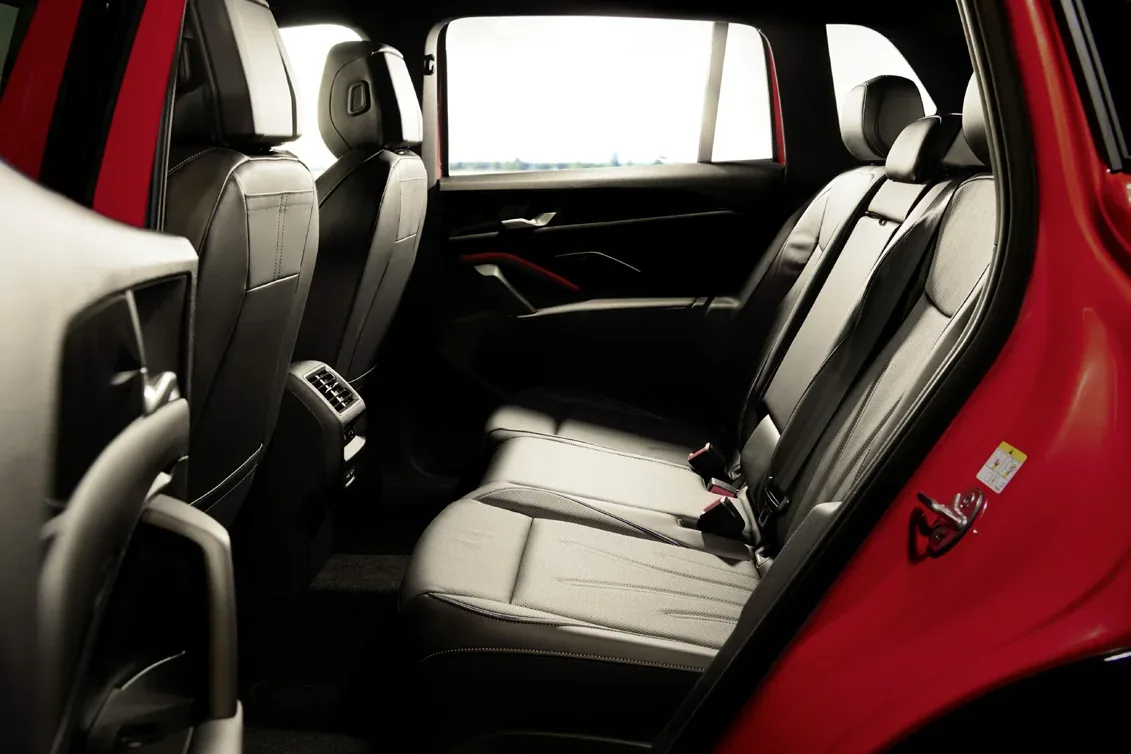 Volkswagen Tiguan – hàng ghế sau