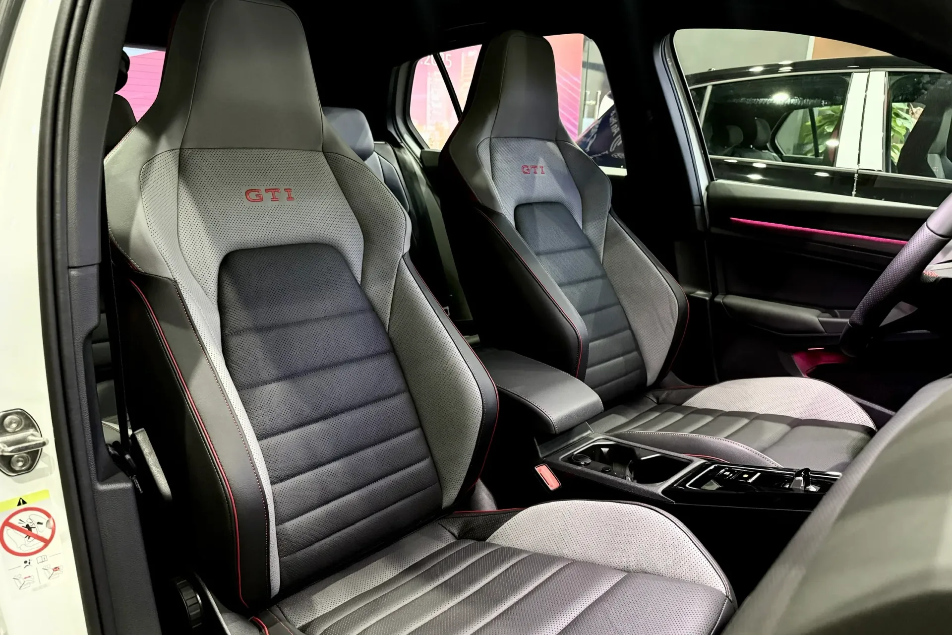Nội thất Golf GTI