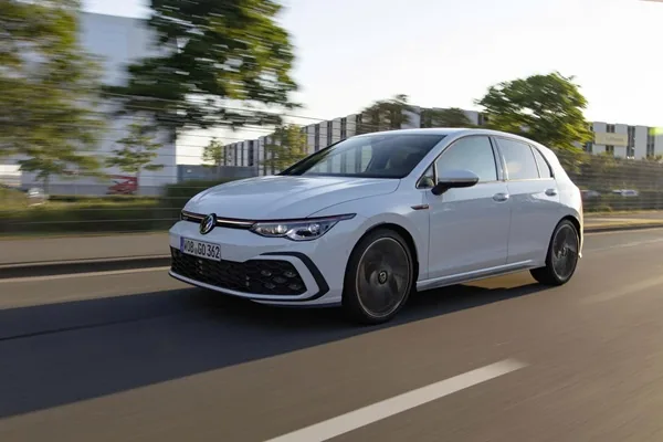 Mua Volkswagen Golf trả góp chỉ từ 270 triệu